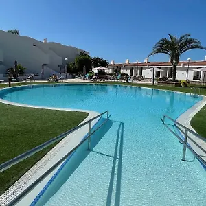 https://malibu-park-2115-ocean-view.adeje-hotels.com