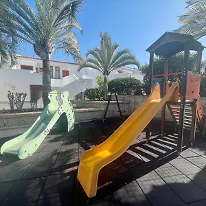 https://malibu-park-2116-ocean-view.adeje-hotels.com